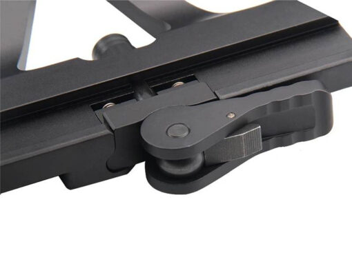 alt="TRILHO PARA AK47 COM FIXAÇÃO LATERAL 20 MM - 16 SLOTS"