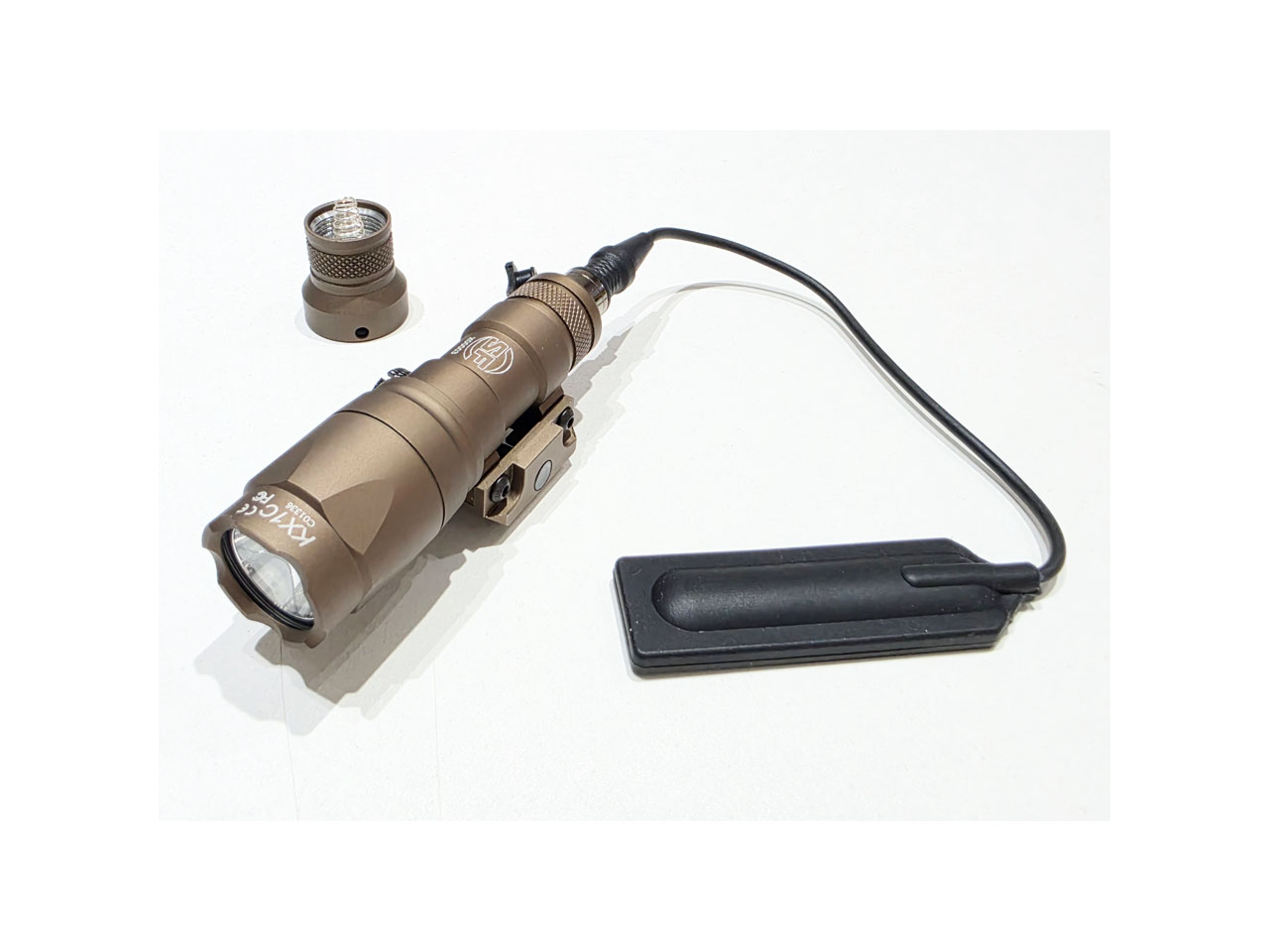 alt="LANTERNA TÁTICA M300 COBRE"