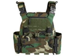 alt="COLETE TÁTICO PLATE CARRIER MODULAR PCR WOODLAND - ROSSI"